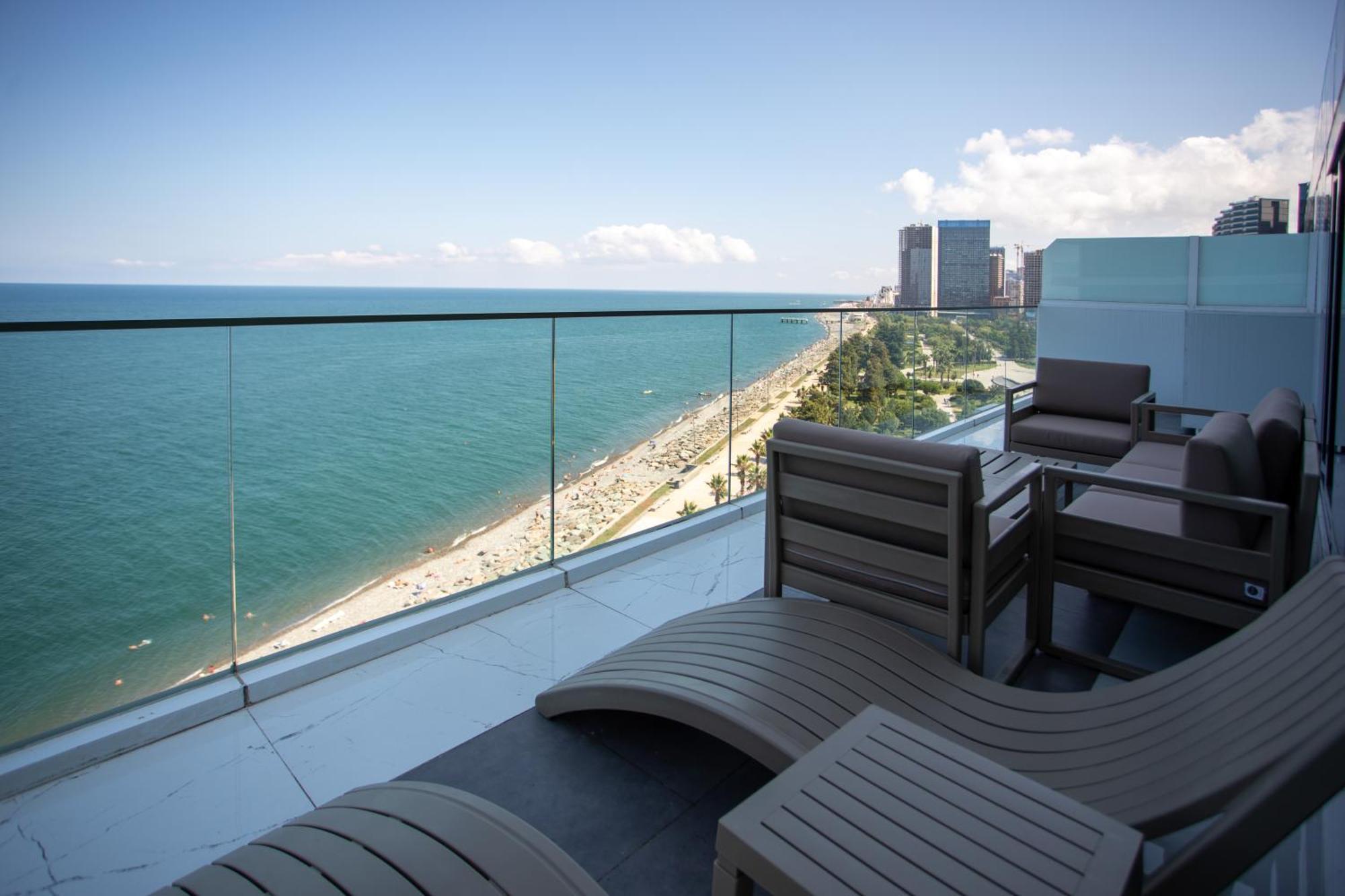 Batumi View Luxury Hotel Ngoại thất bức ảnh